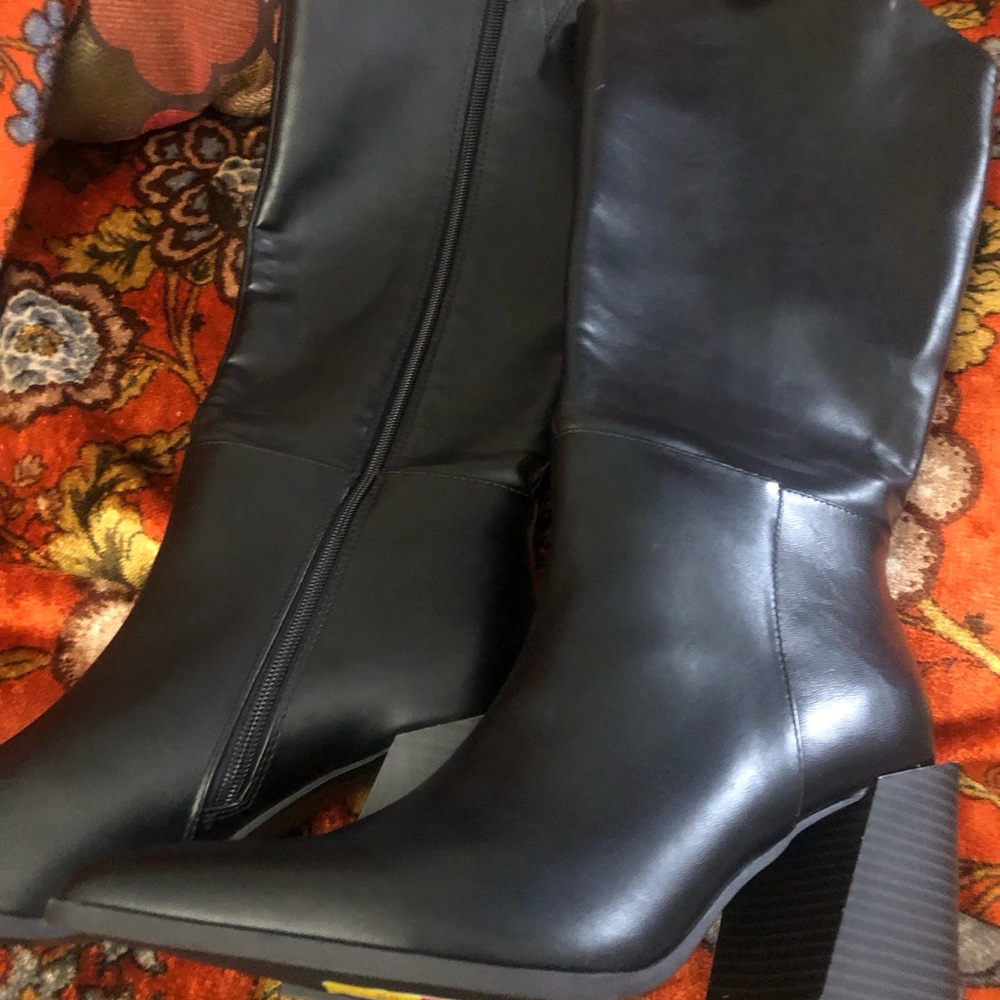 Classic Black Mid-Calf Heel Boots - Women's